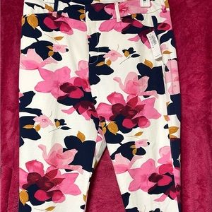 New Old Navy Pink Floral Pixie Pants